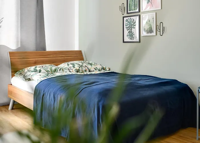 Ruhige Oase In Der Naehe Von Parkanlage Und Krankenhaus