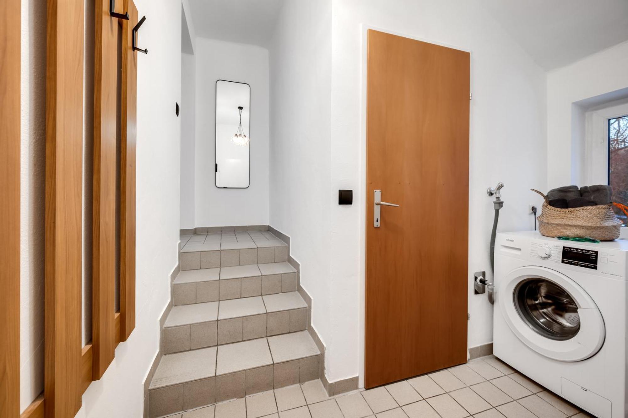 Ruhige Oase In Der Naehe Von Parkanlage Und Krankenhaus